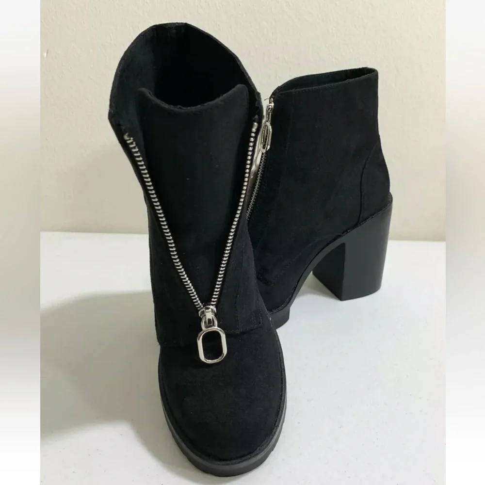 Pull and Bear Black Suede Zip Ankle Heeled Shoes Boots Size US 7 NWOB - Picture 2 of 8